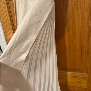 Peserico Elegant Cream Pleated Skirt